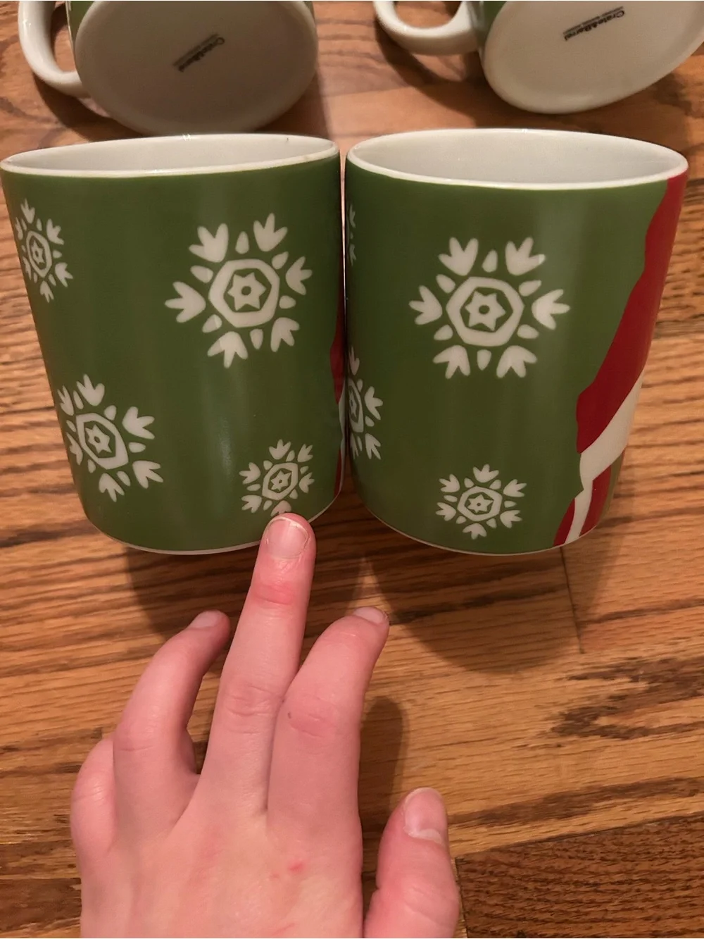 Crate&Barrel Lot of 4 Holiday/Christmas/Xmas Themed Snowman Patterned Mugs